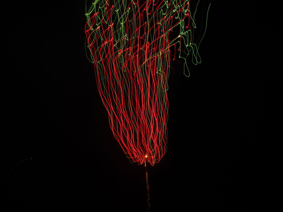 Photo that looks like a flowerwork in the sky